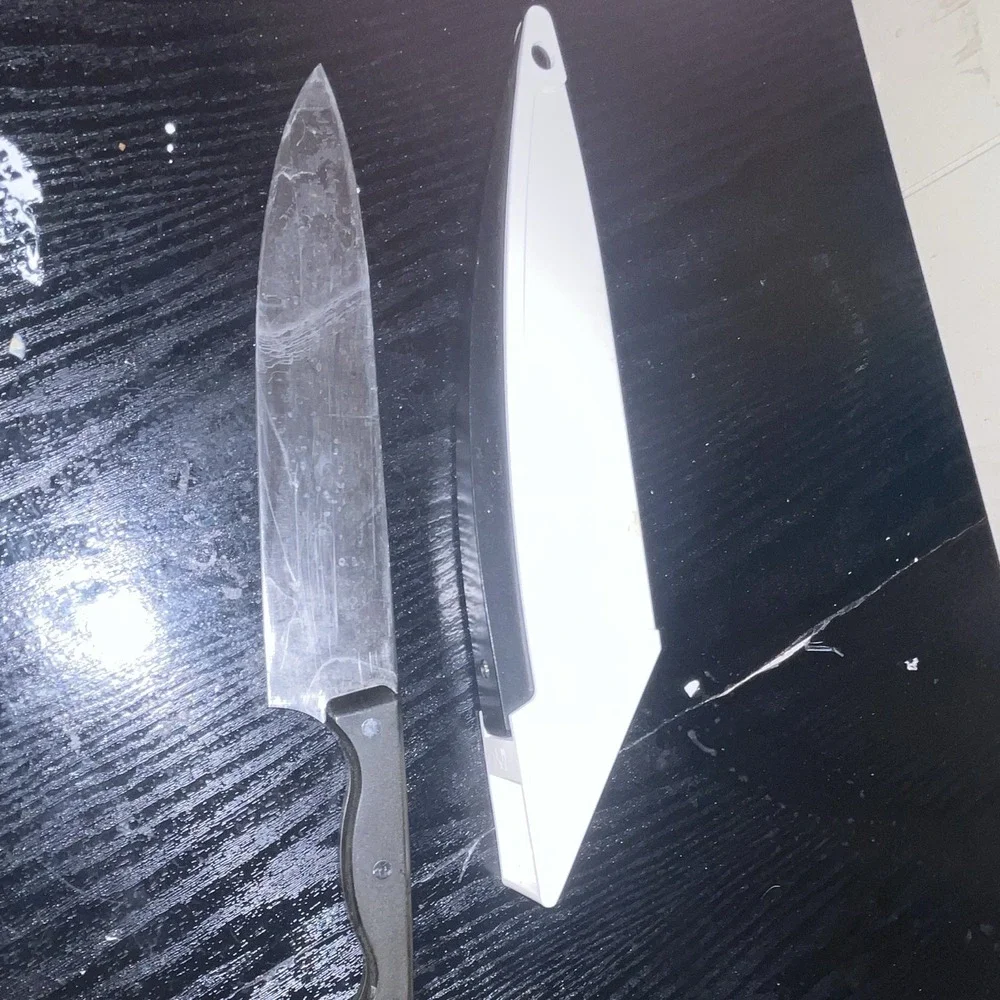 Pampered Chef 8 in Chef's Knife Stainless Steel Straight Edge w/ Blade Cover